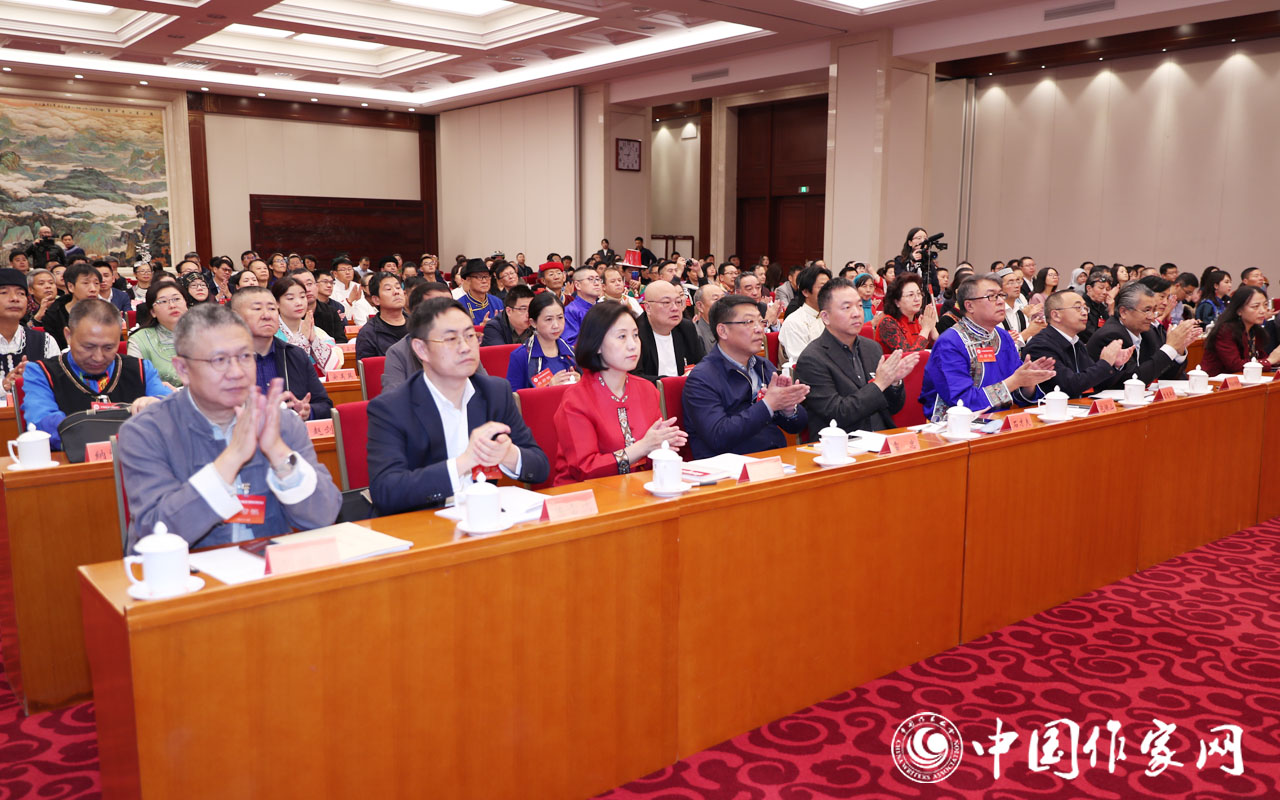 20191021 第六届全国少数民族文学创作会议在京开幕7.jpg