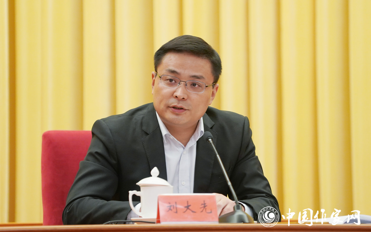 20191021 第六届全国少数民族文学创作会议在京开幕11.jpg