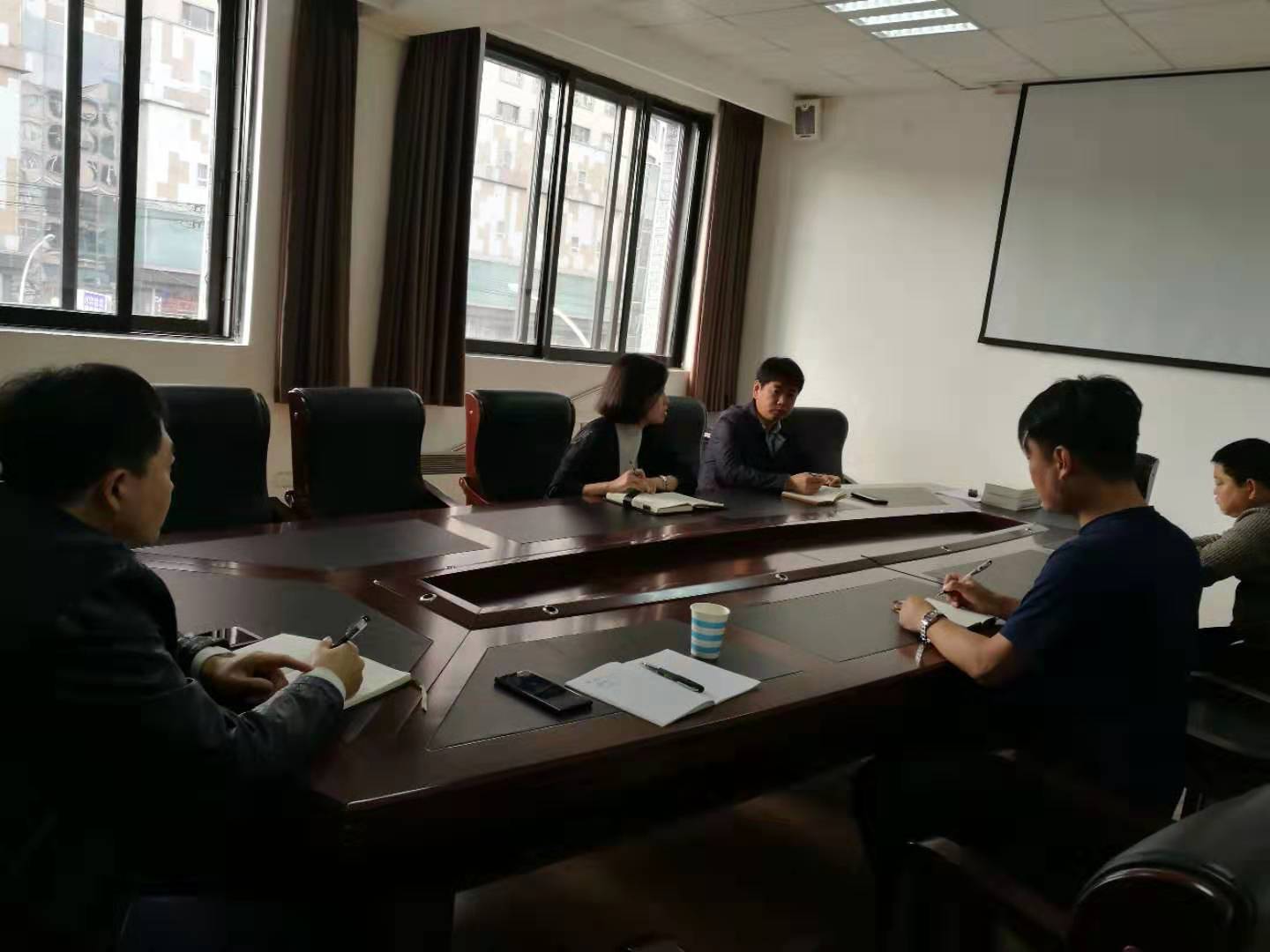 5d9d75190105d.jpg 20191009 延边作家协会党支部“习近平总书记系列重要讲话精神”学习交流主题党日活动1.jpg