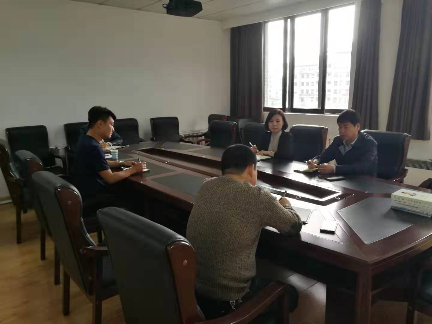 5d9d753544d8d.jpg 20191009 延边作家协会党支部“习近平总书记系列重要讲话精神”学习交流主题党日活动2.jpg