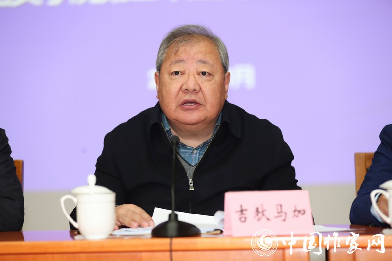 6184a40255e63.jpg 20211105 张宏森在与鲁迅文学院第四十届高研班学员座谈时强调--把握历史主动 担当时代使命 努力攀登新时代文学高峰3.jpg